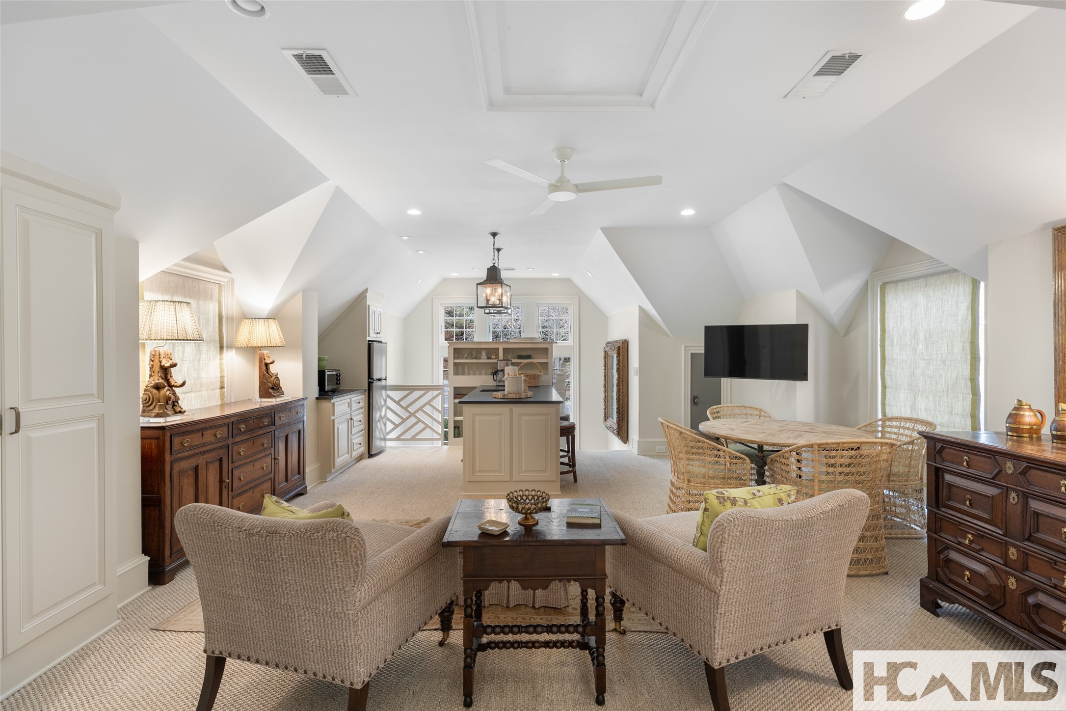 585 Moorewood Circle