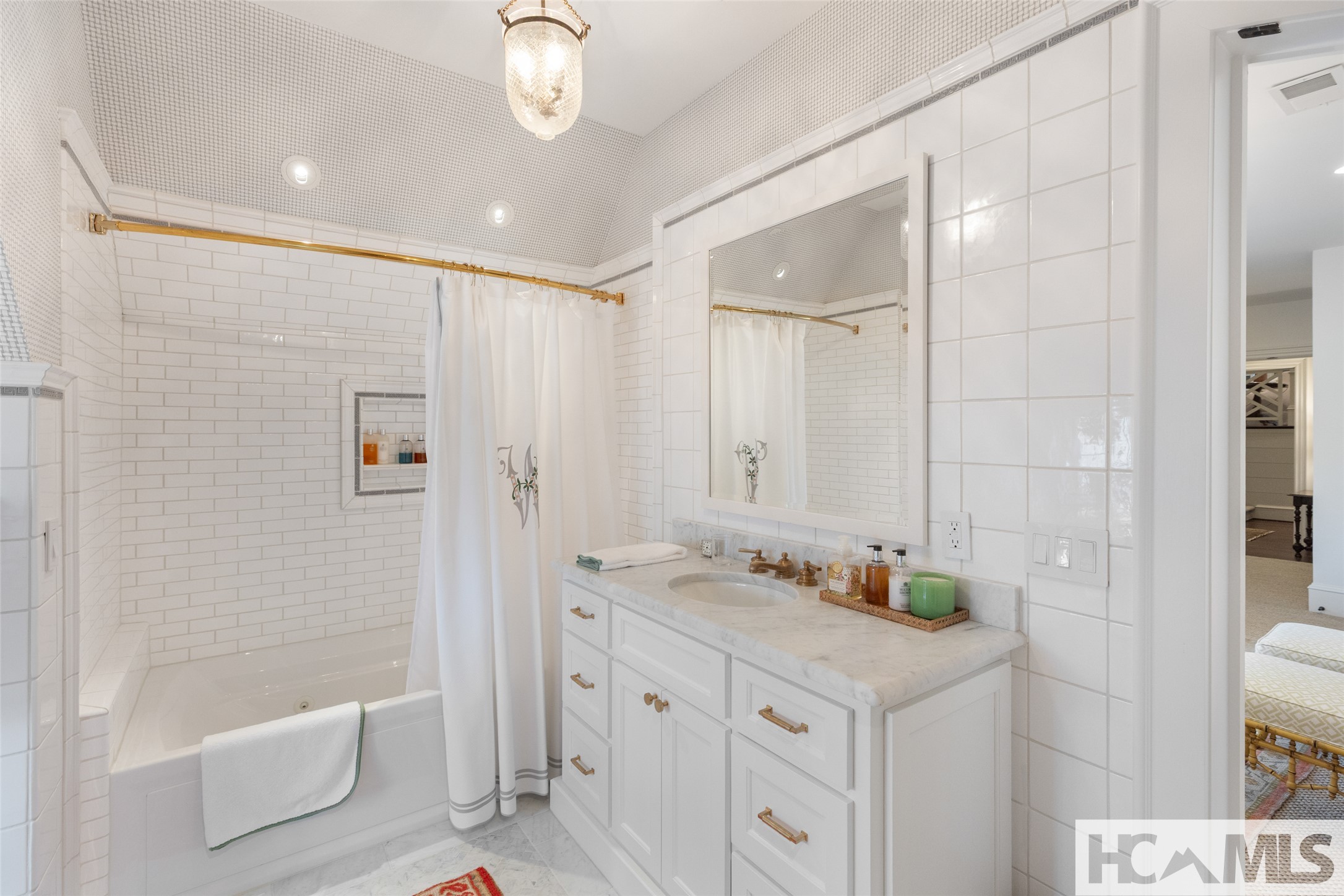 585 Moorewood Circle