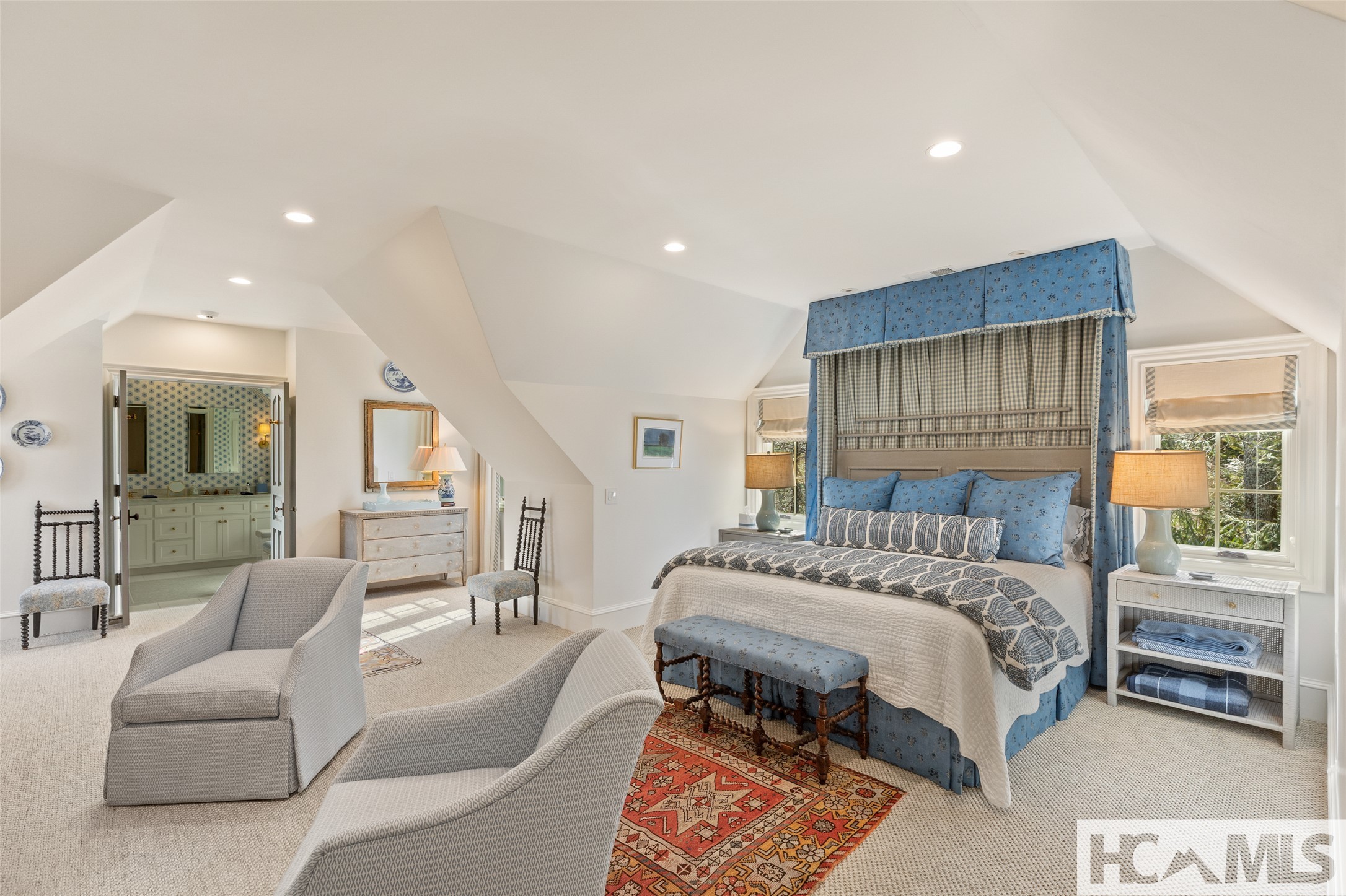 585 Moorewood Circle