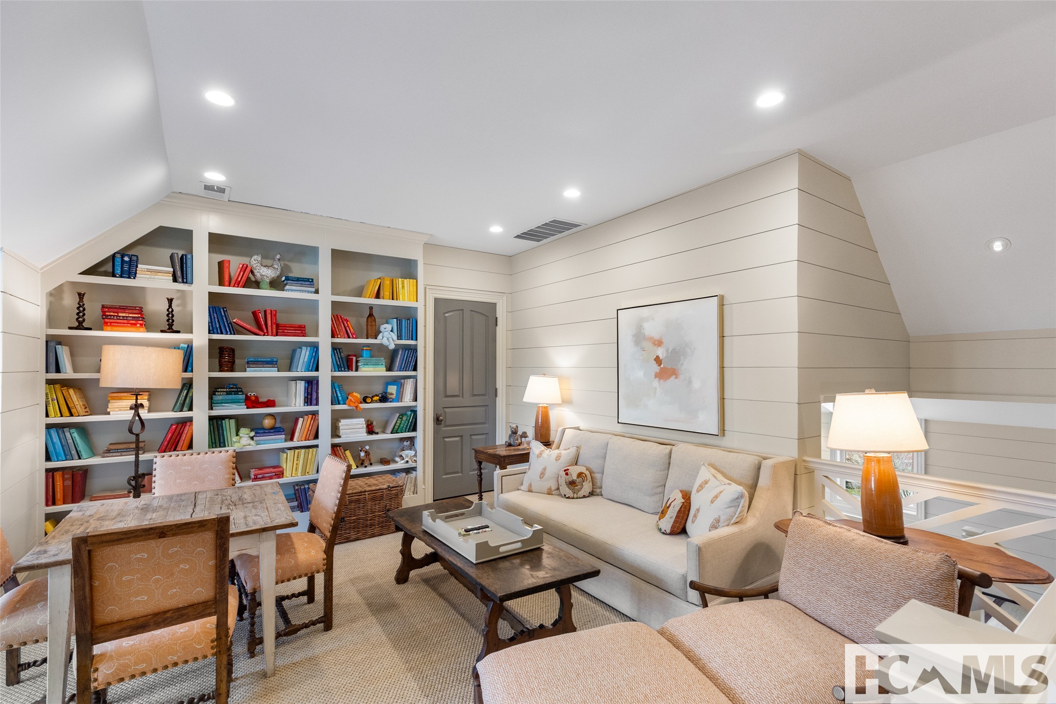 585 Moorewood Circle