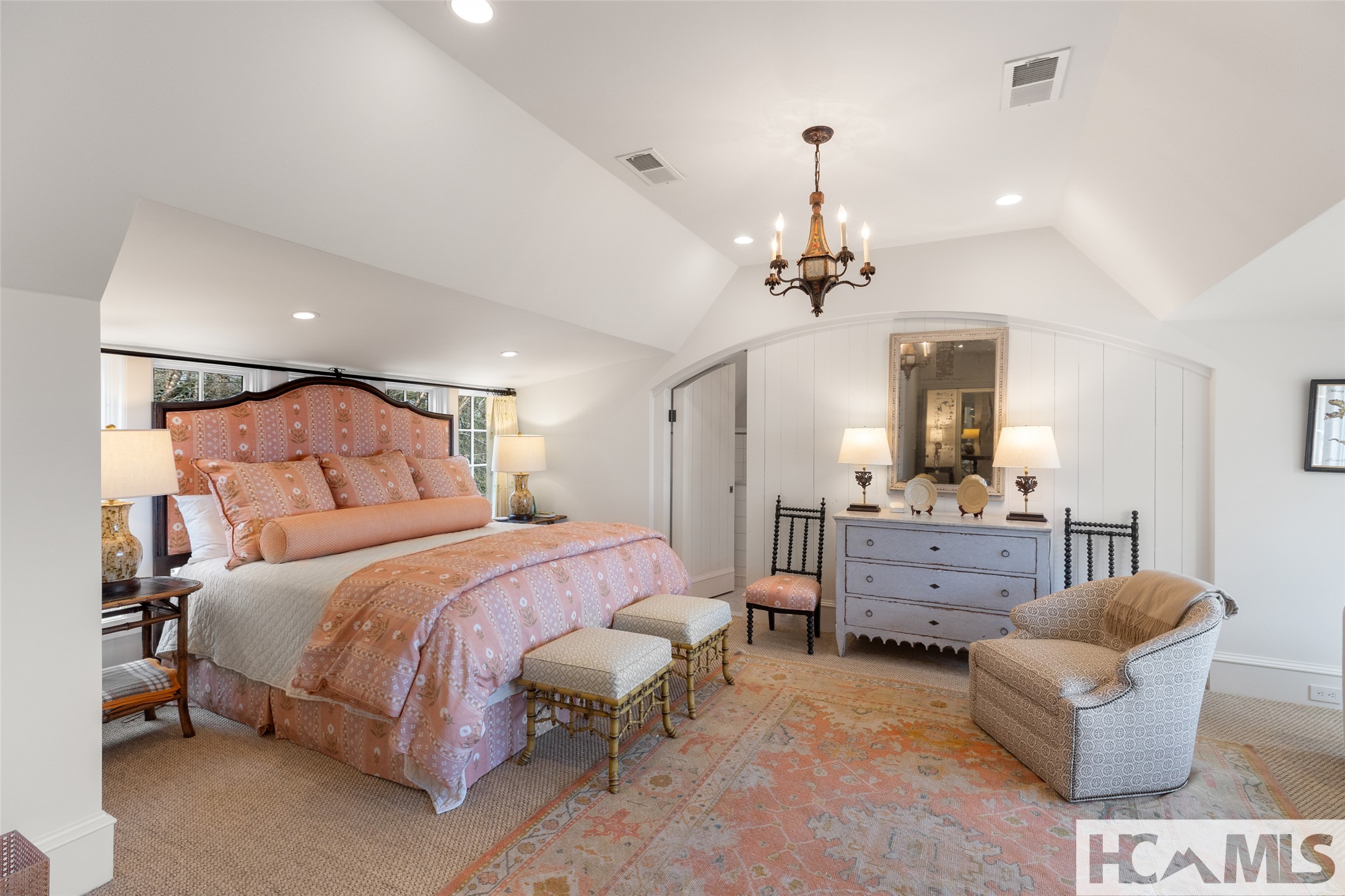 585 Moorewood Circle