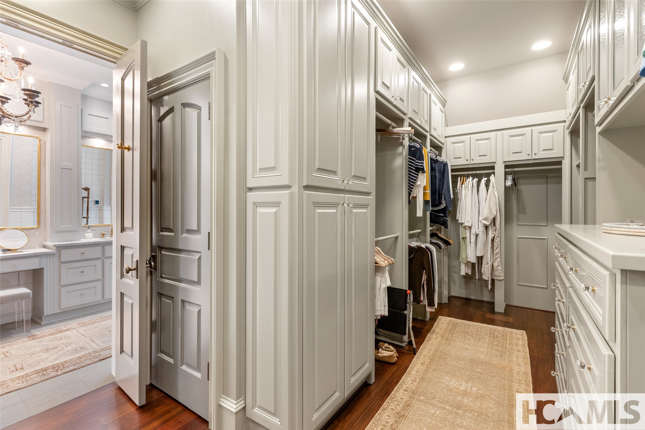 585 Moorewood Circle