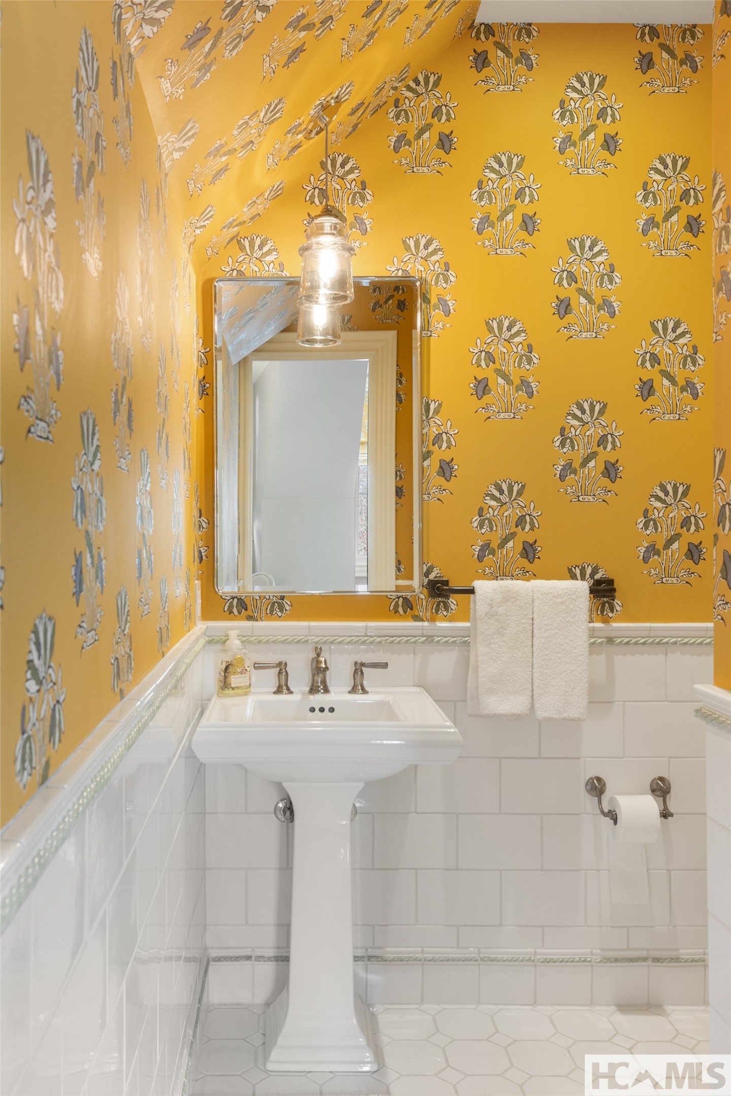 585 Moorewood Circle