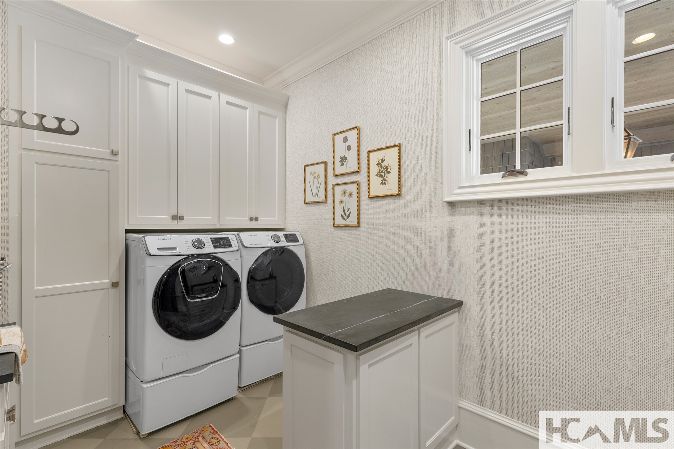 585 Moorewood Circle