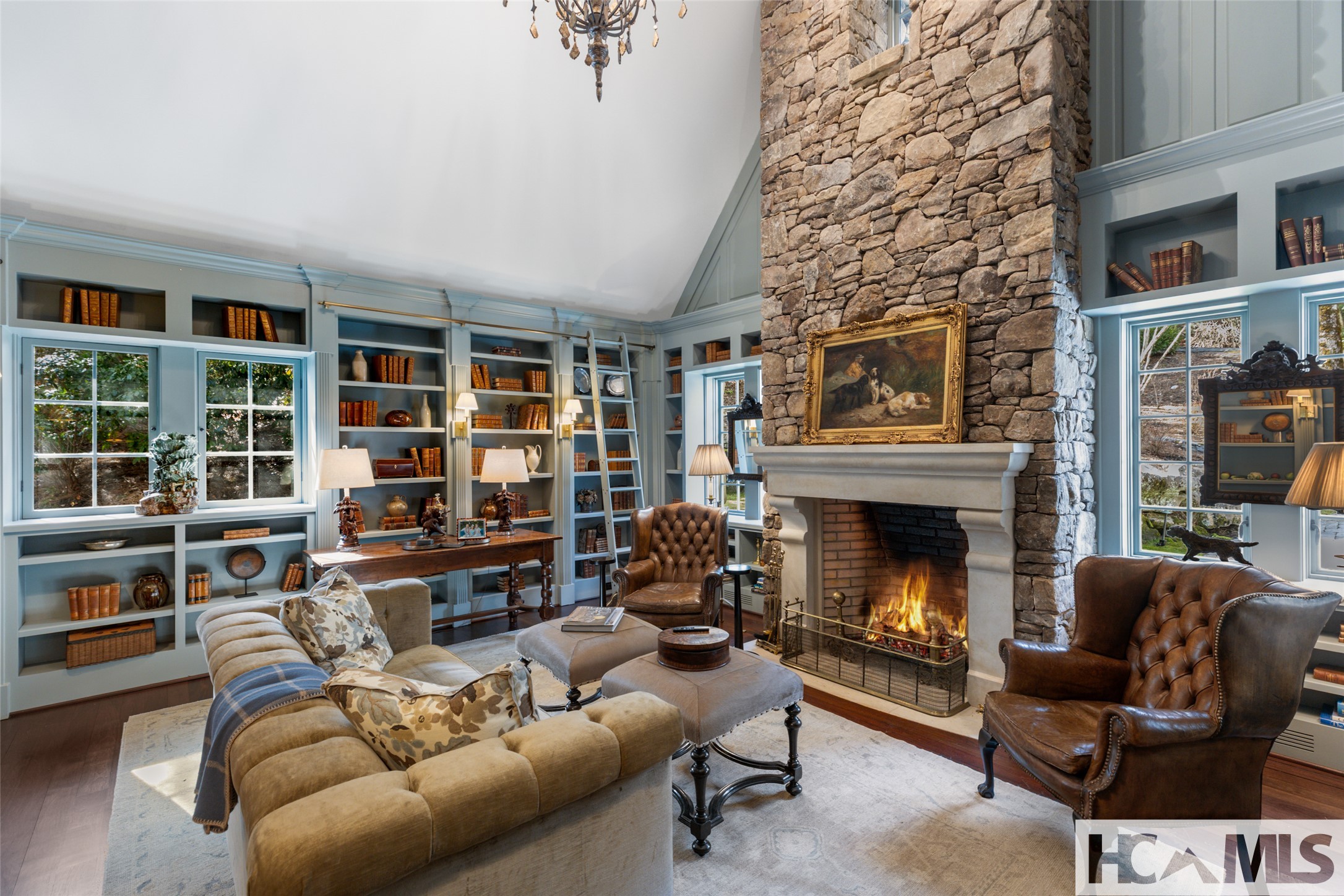 585 Moorewood Circle