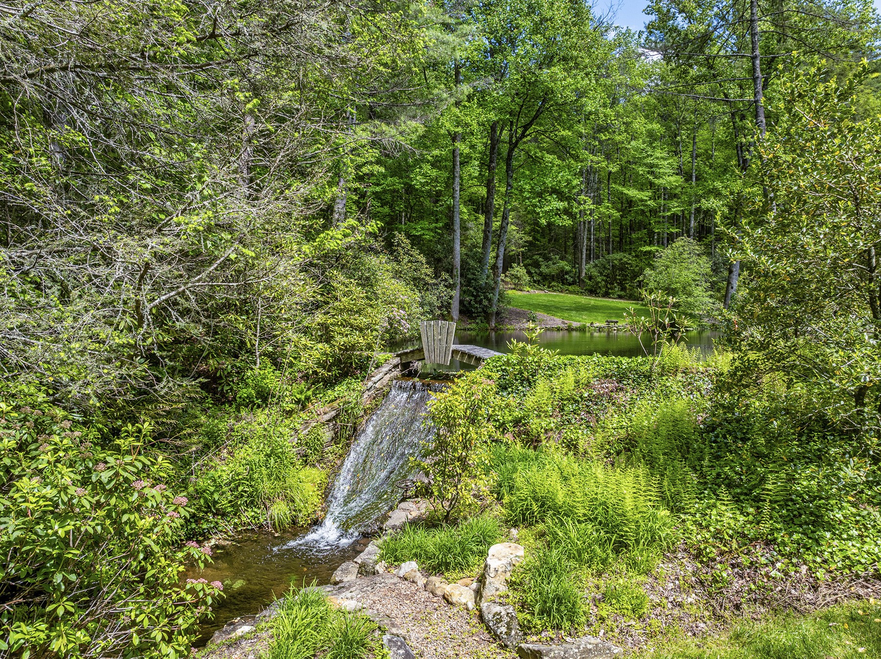 1213 Bull Pen Road