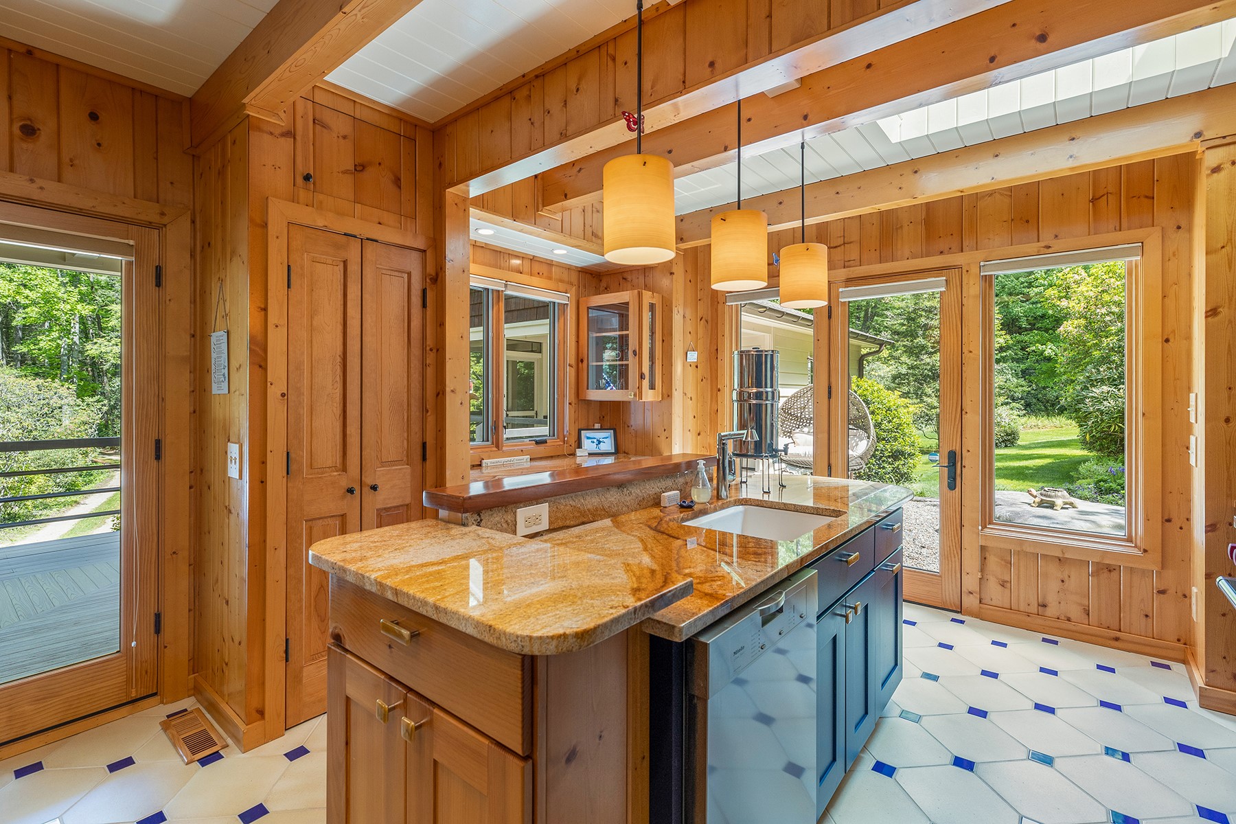 1213 Bull Pen Road