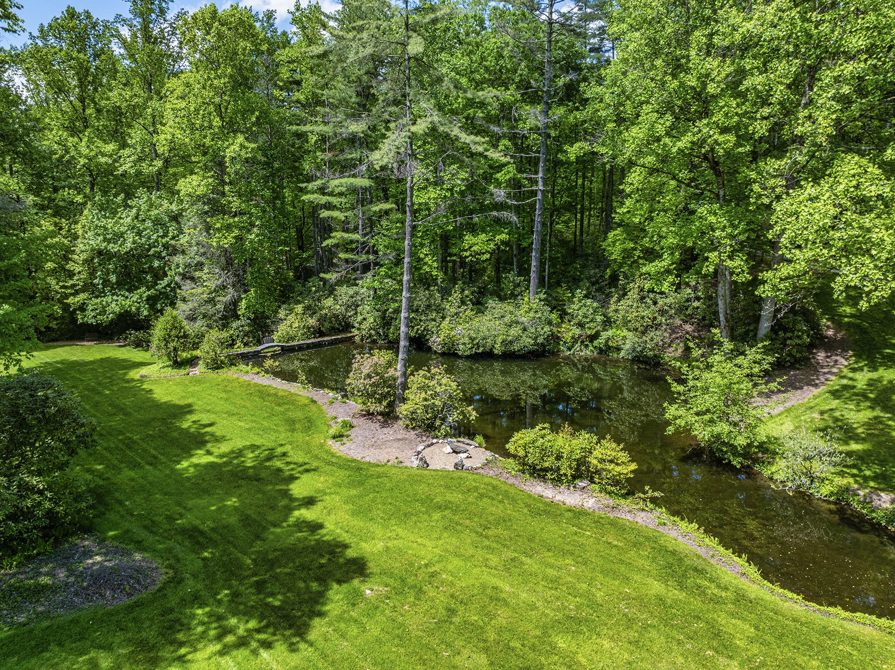 1213 Bull Pen Road