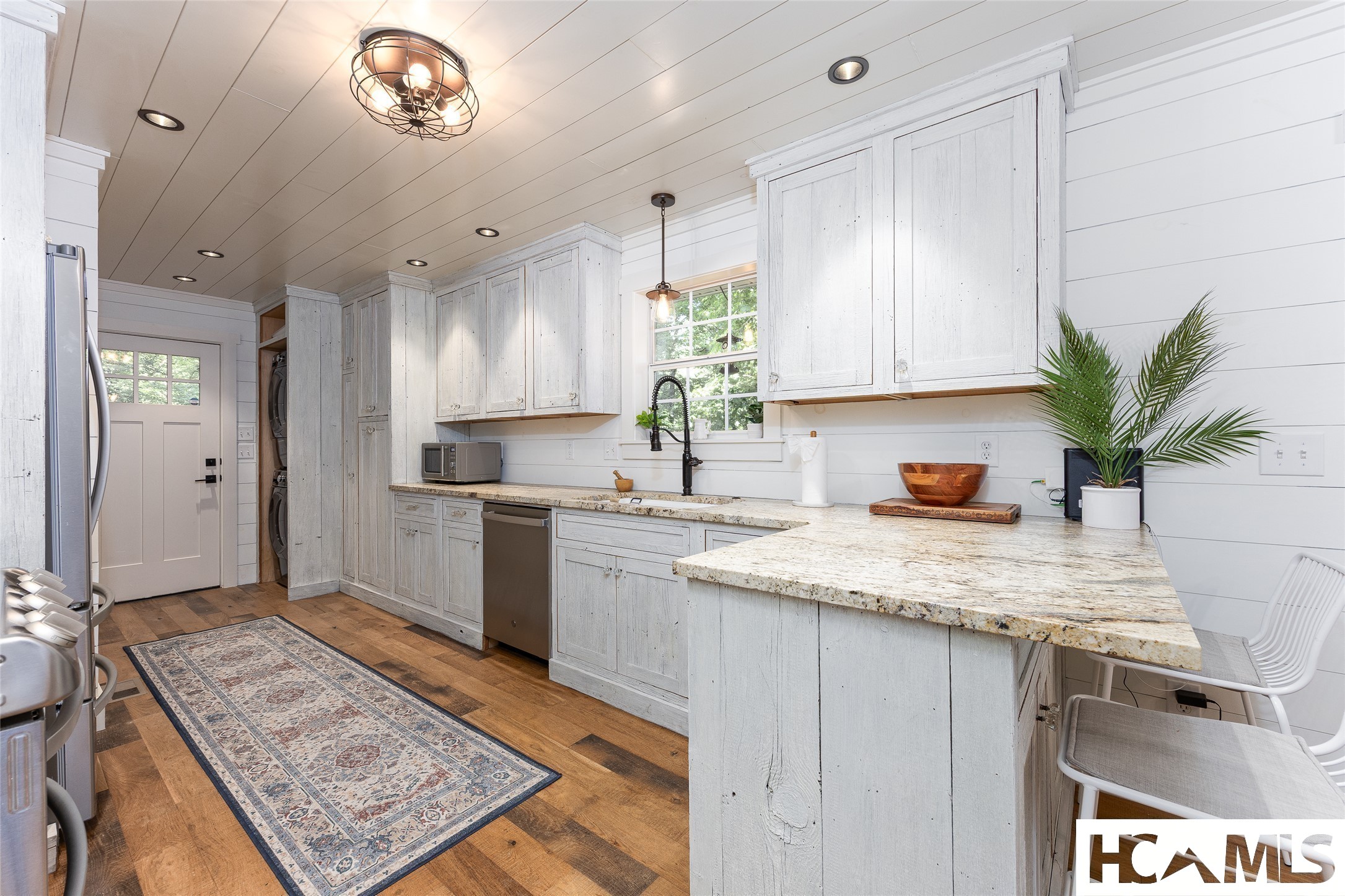 619 Holly Road