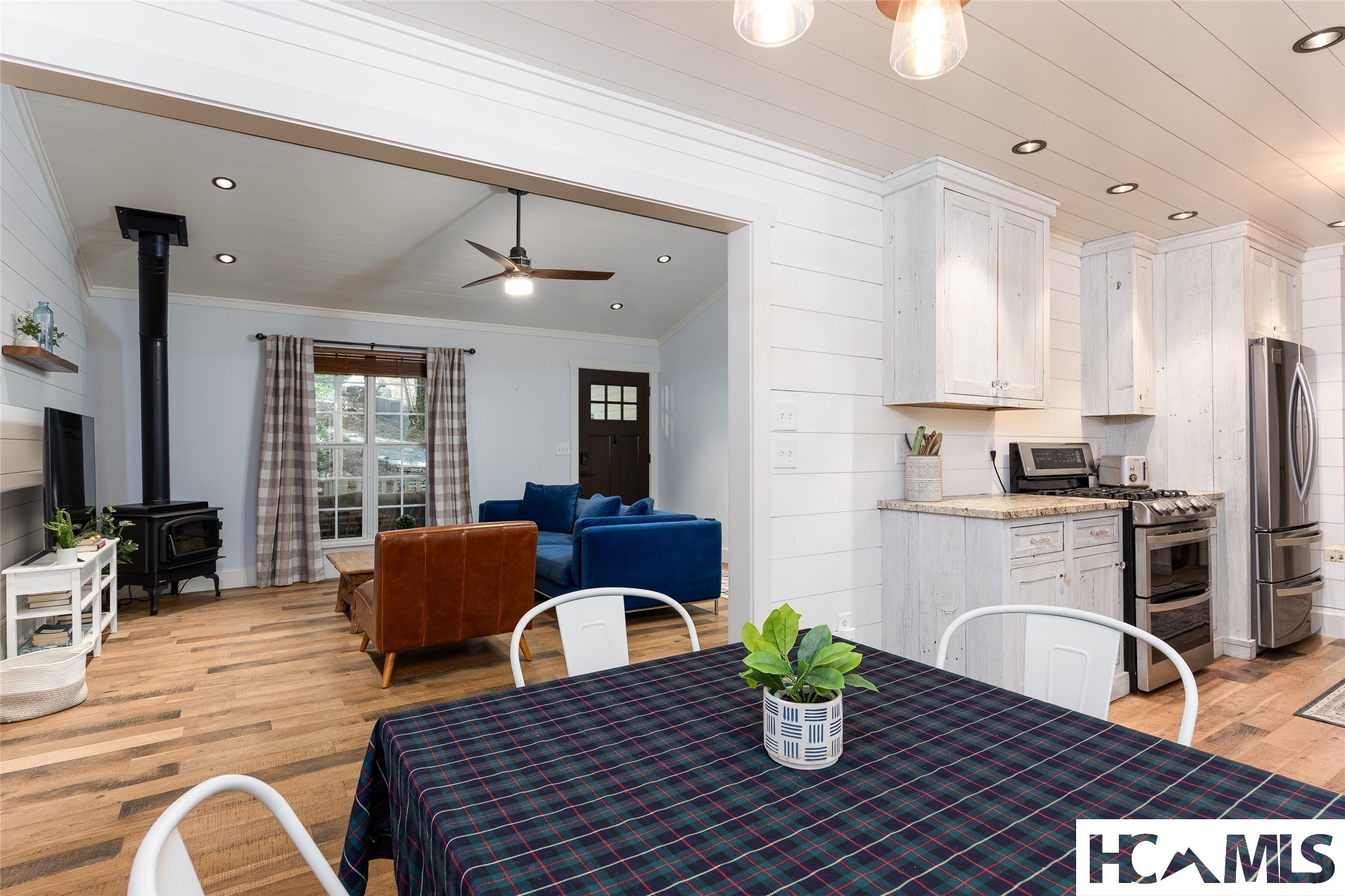 619 Holly Road