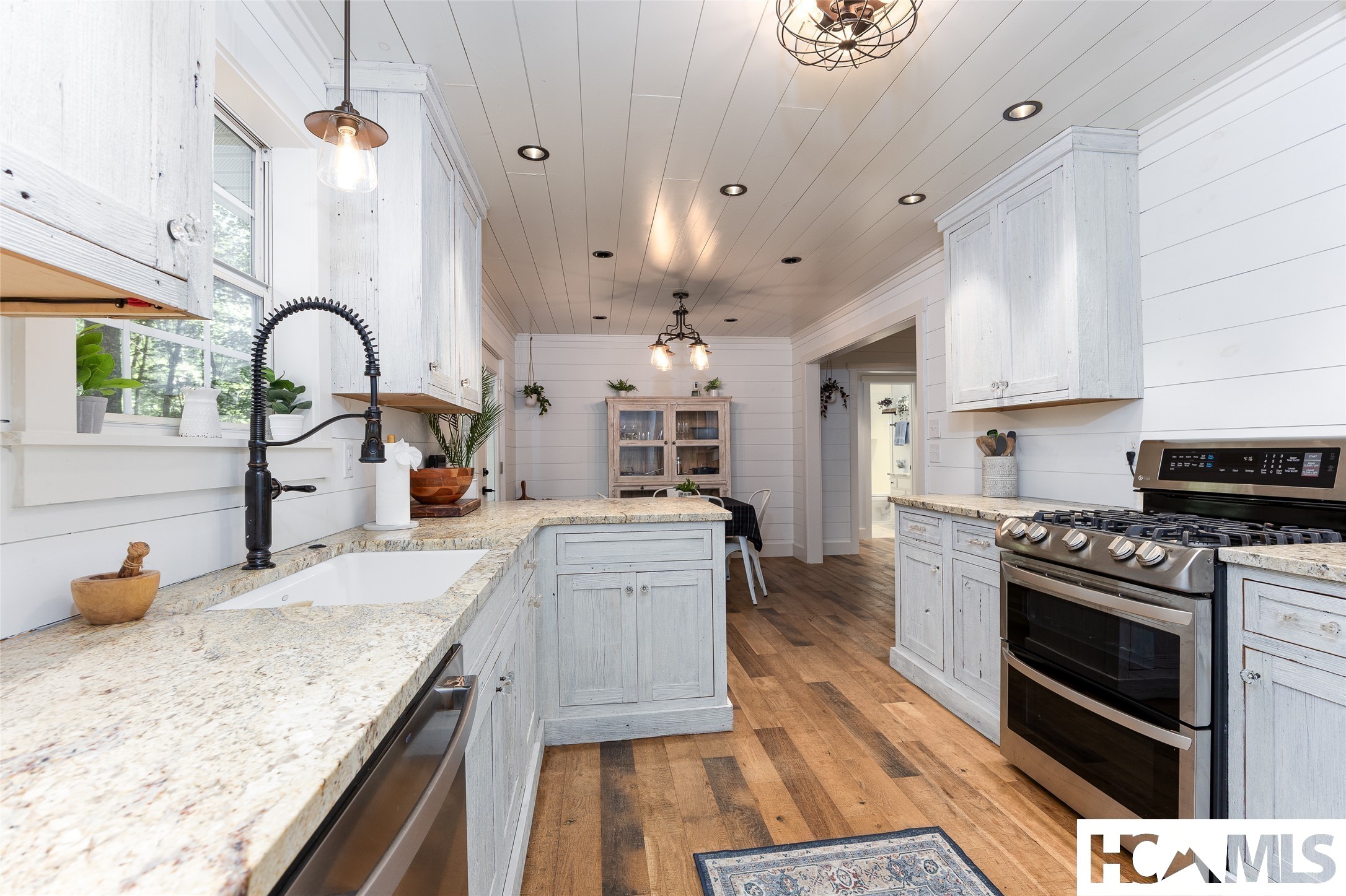 619 Holly Road
