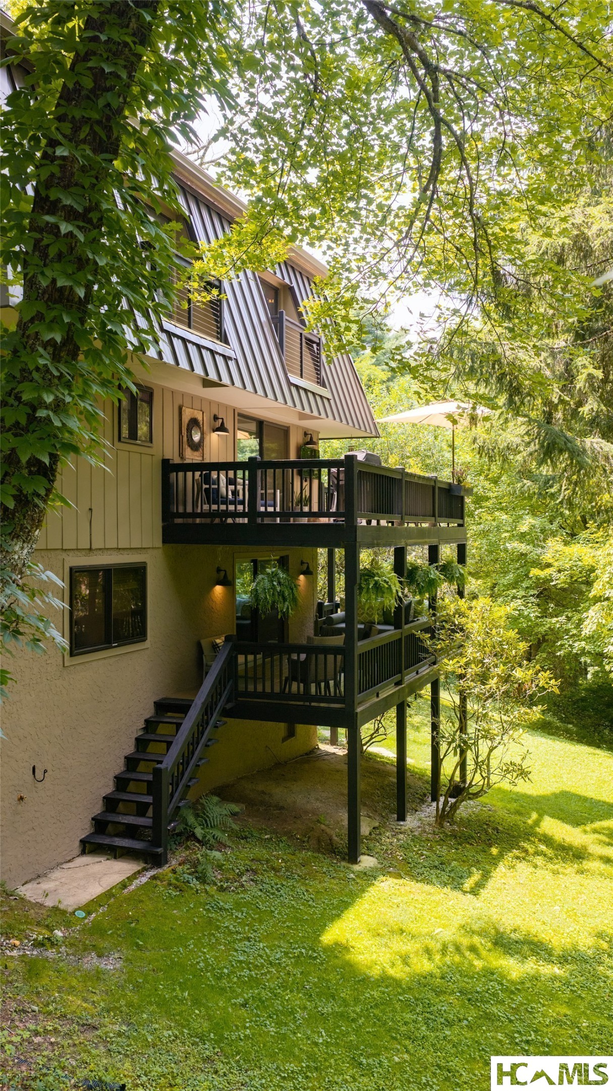 15 Elm Court