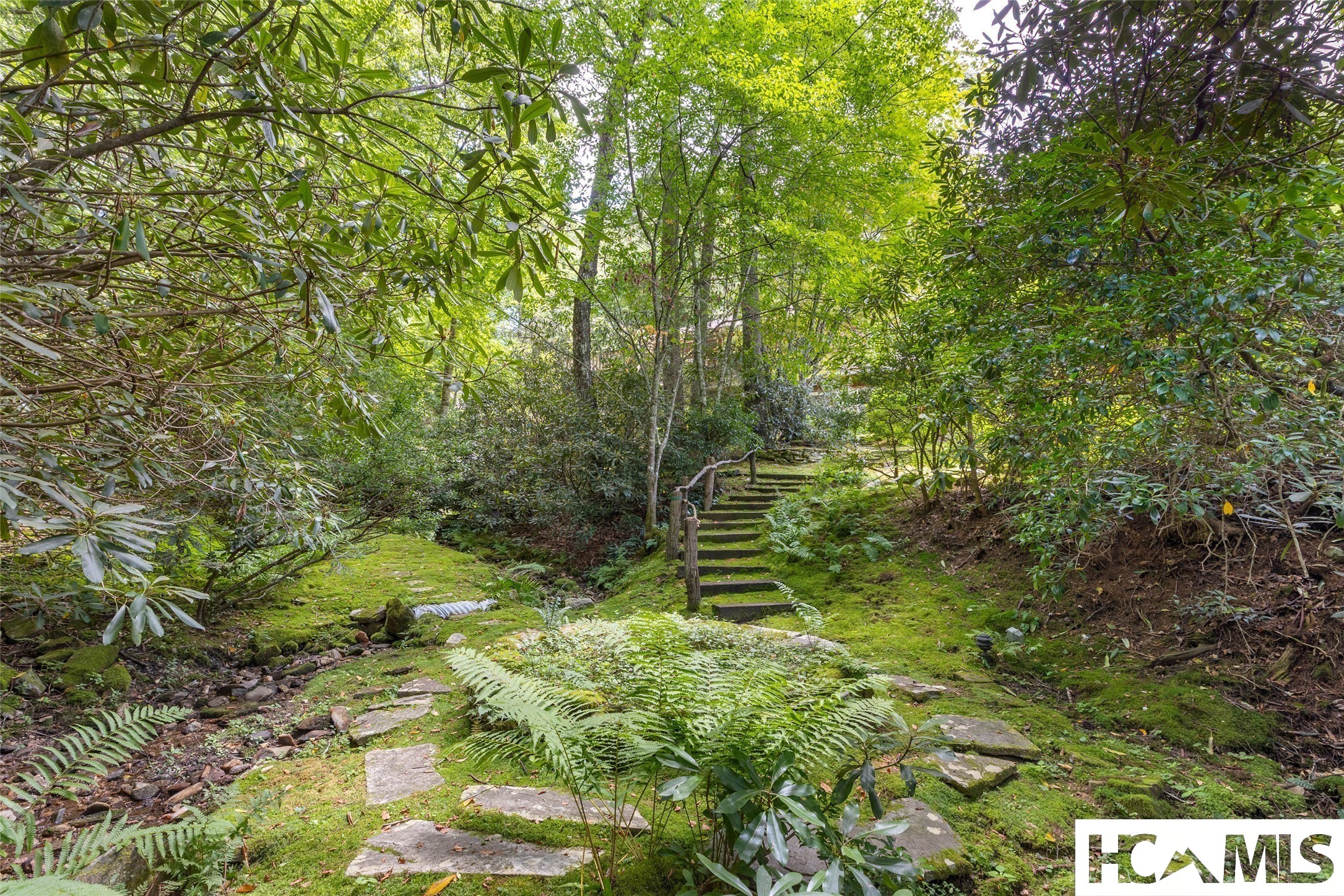 1094 Moorewood Road