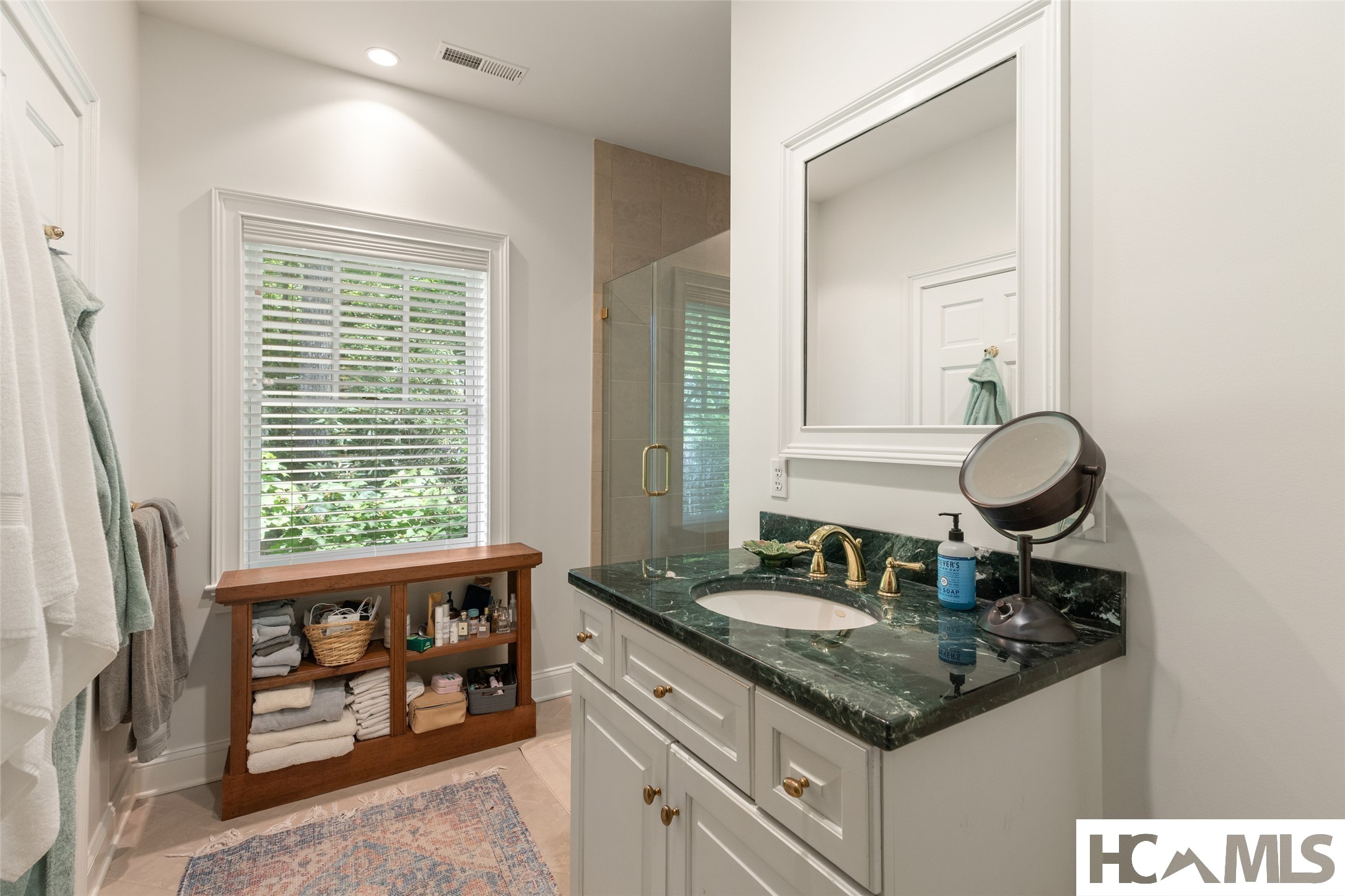 1094 Moorewood Road