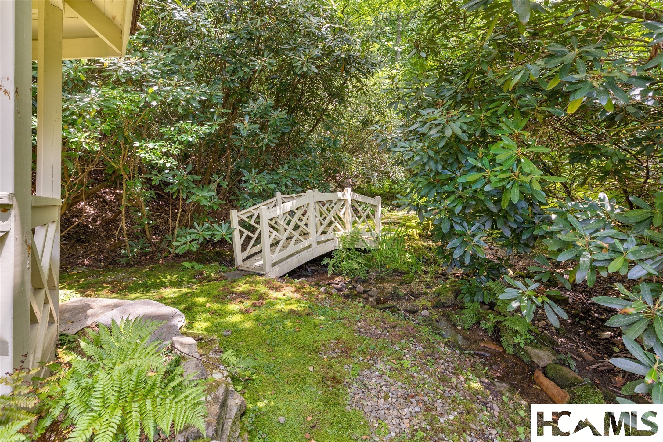 1094 Moorewood Road