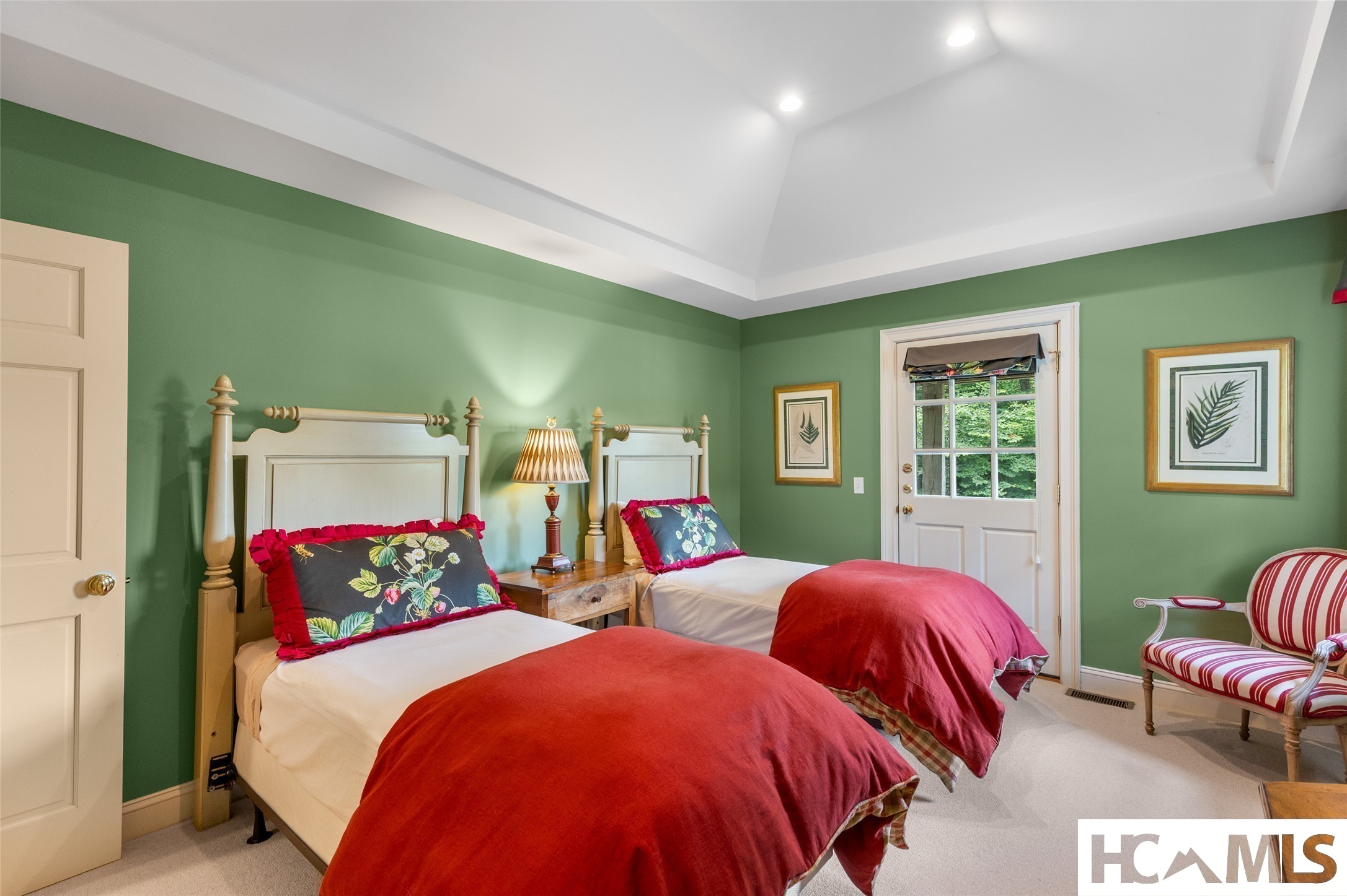 1094 Moorewood Road