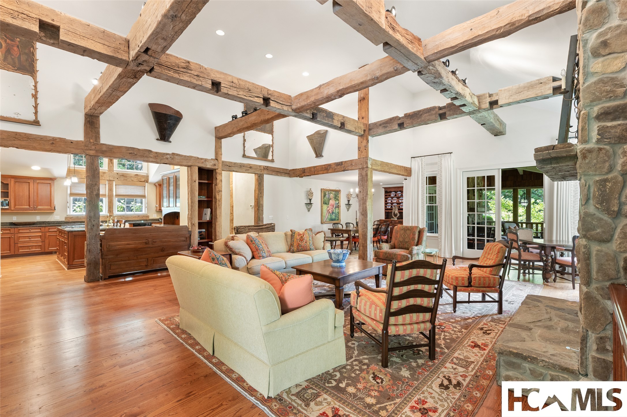 1094 Moorewood Road