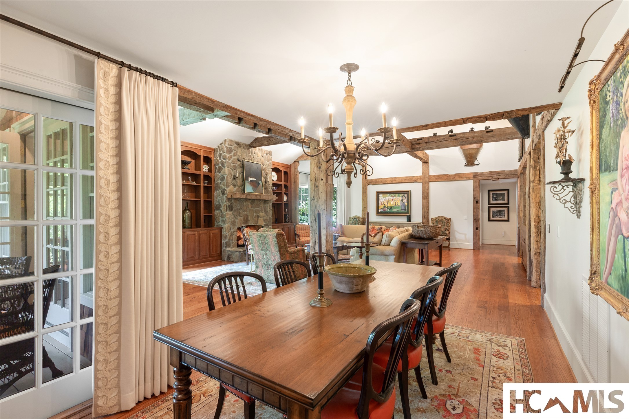 1094 Moorewood Road