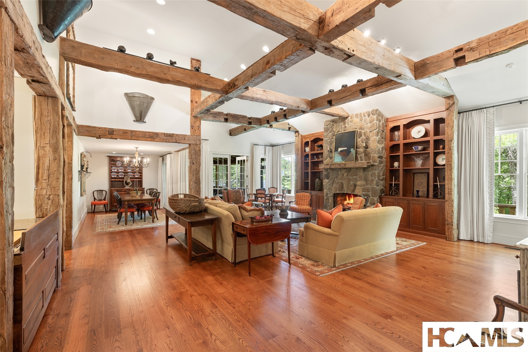 1094 Moorewood Road