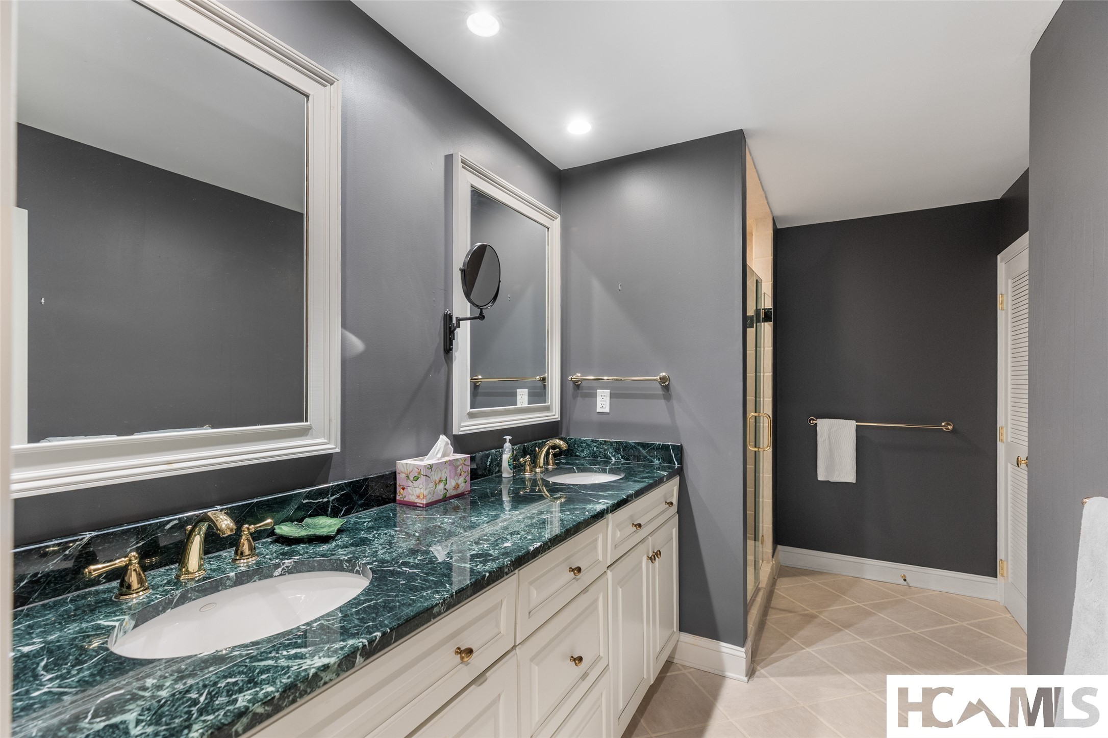 1094 Moorewood Road
