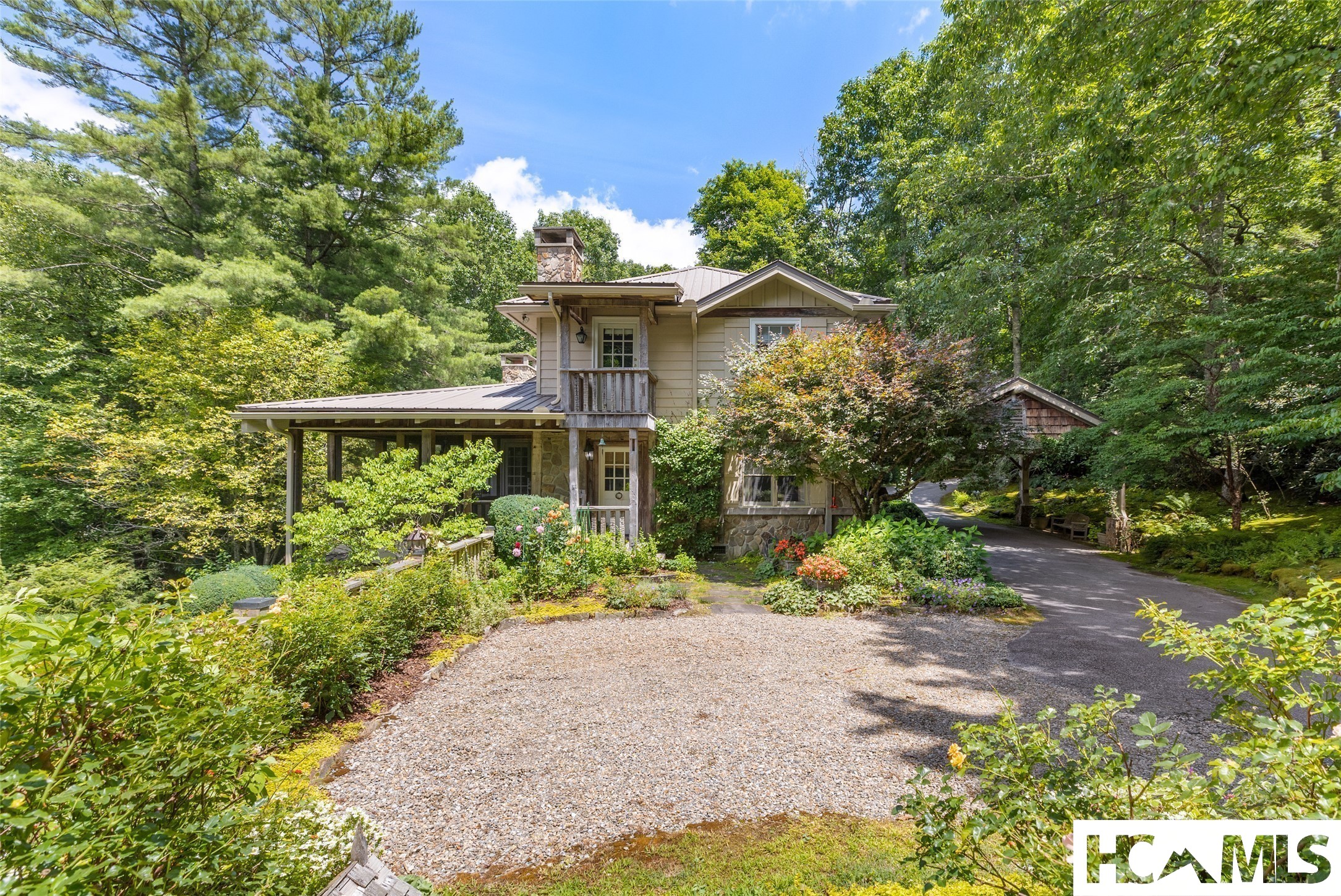 1094 Moorewood Road
