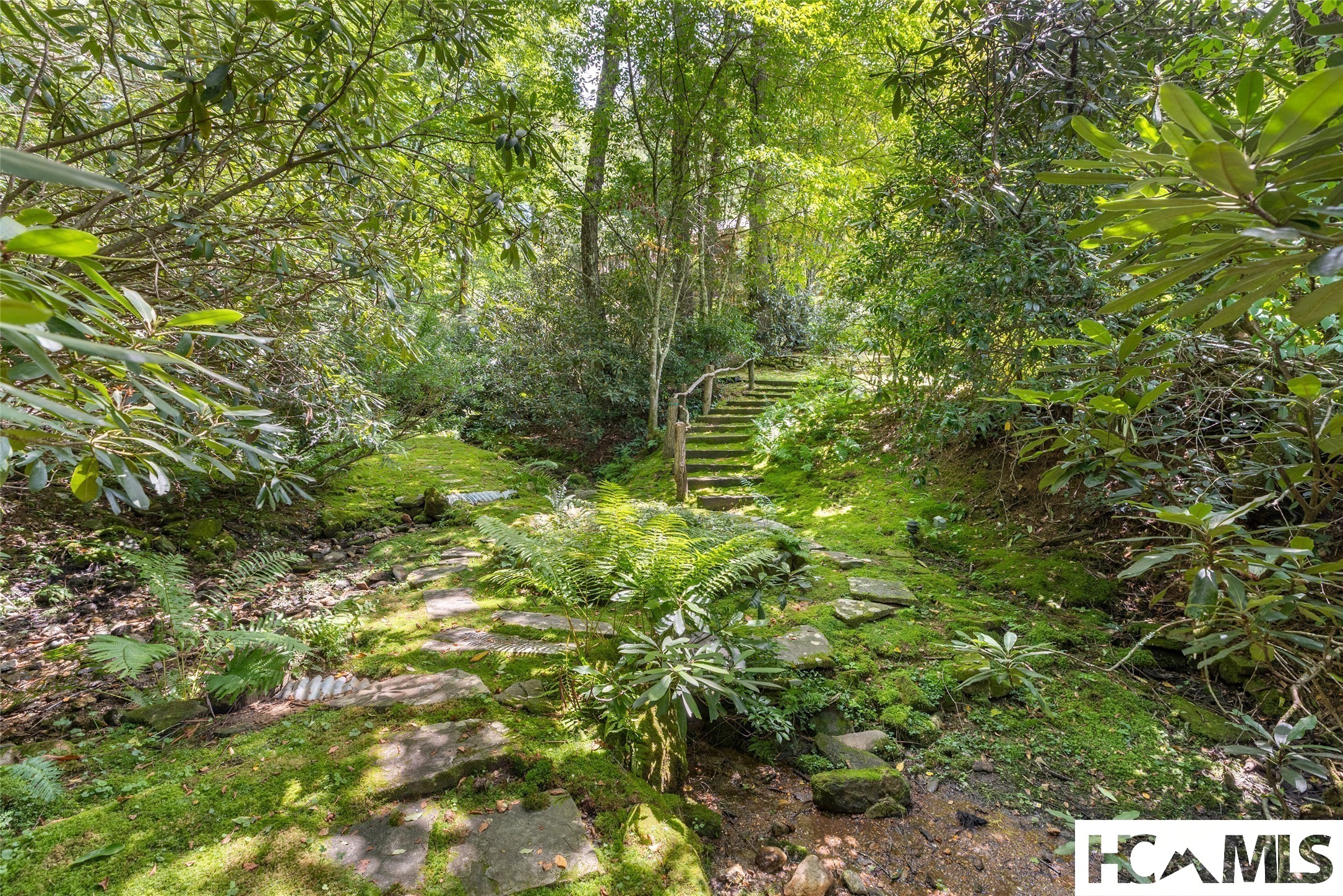 1094 Moorewood Road