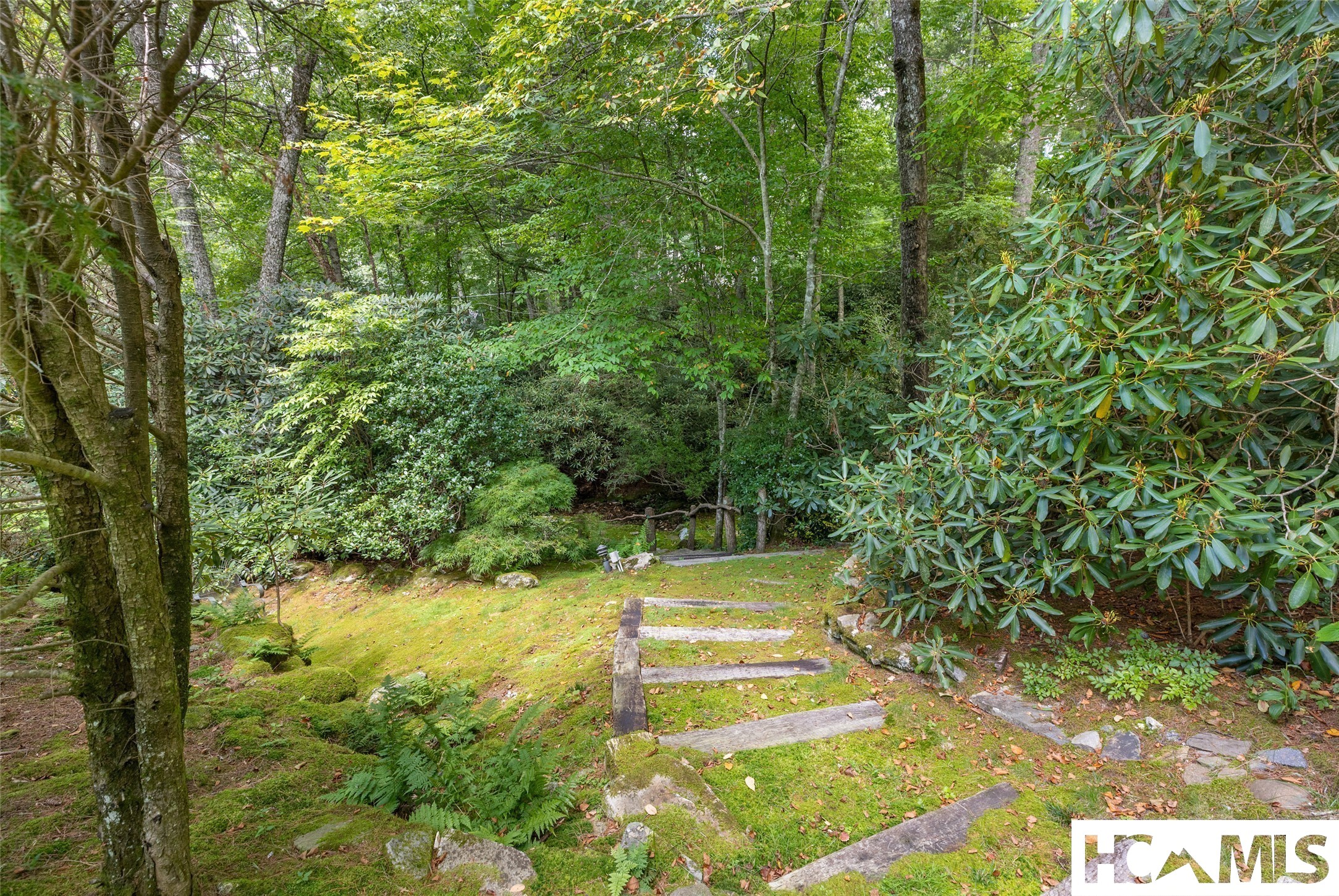 1094 Moorewood Road