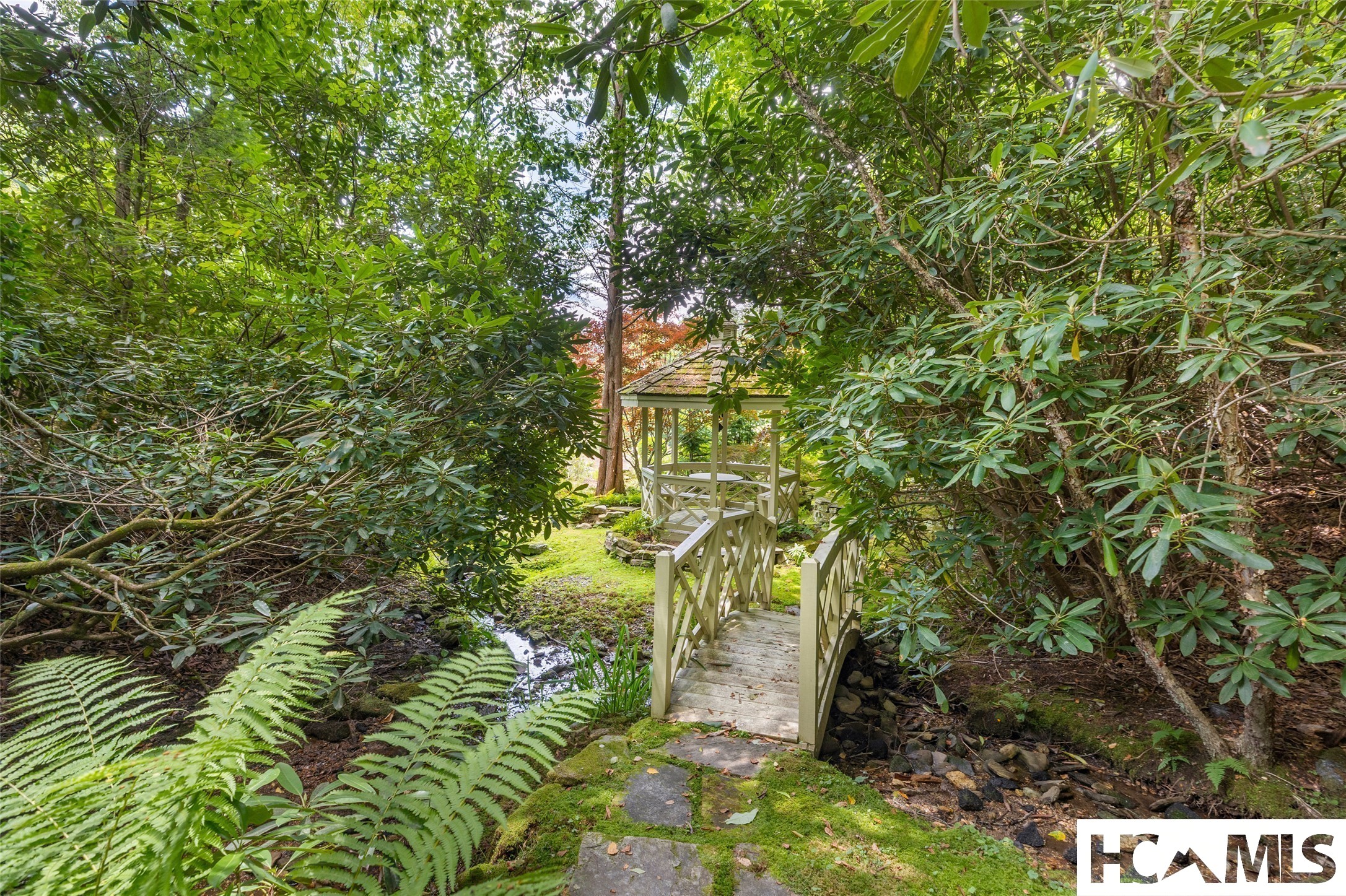 1094 Moorewood Road