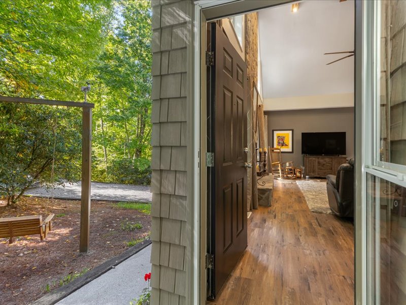 115 Apple Mountain Lane