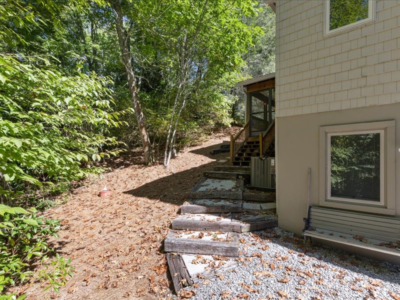 115 Apple Mountain Lane