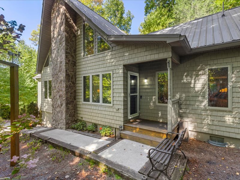 115 Apple Mountain Lane