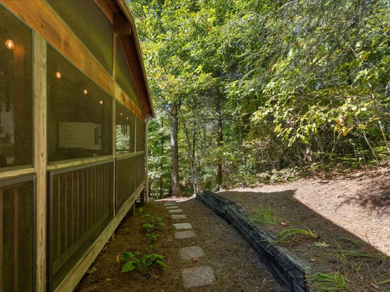 115 Apple Mountain Lane