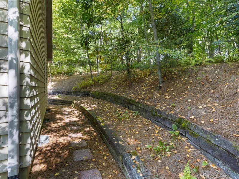 115 Apple Mountain Lane