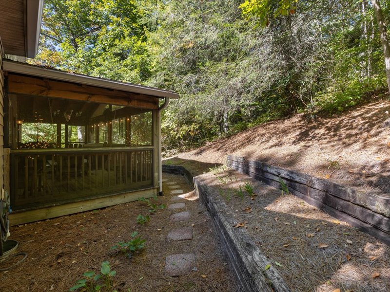 115 Apple Mountain Lane