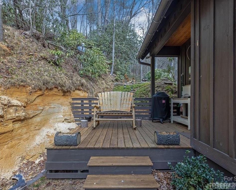 3709 Whiteside Cove Road