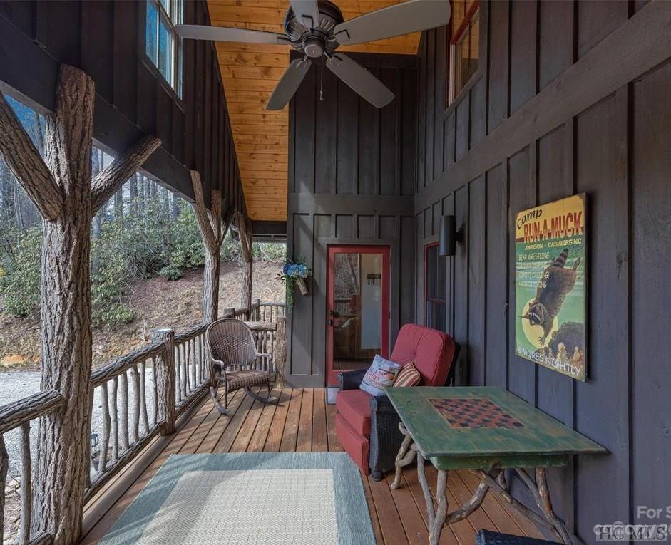3709 Whiteside Cove Road