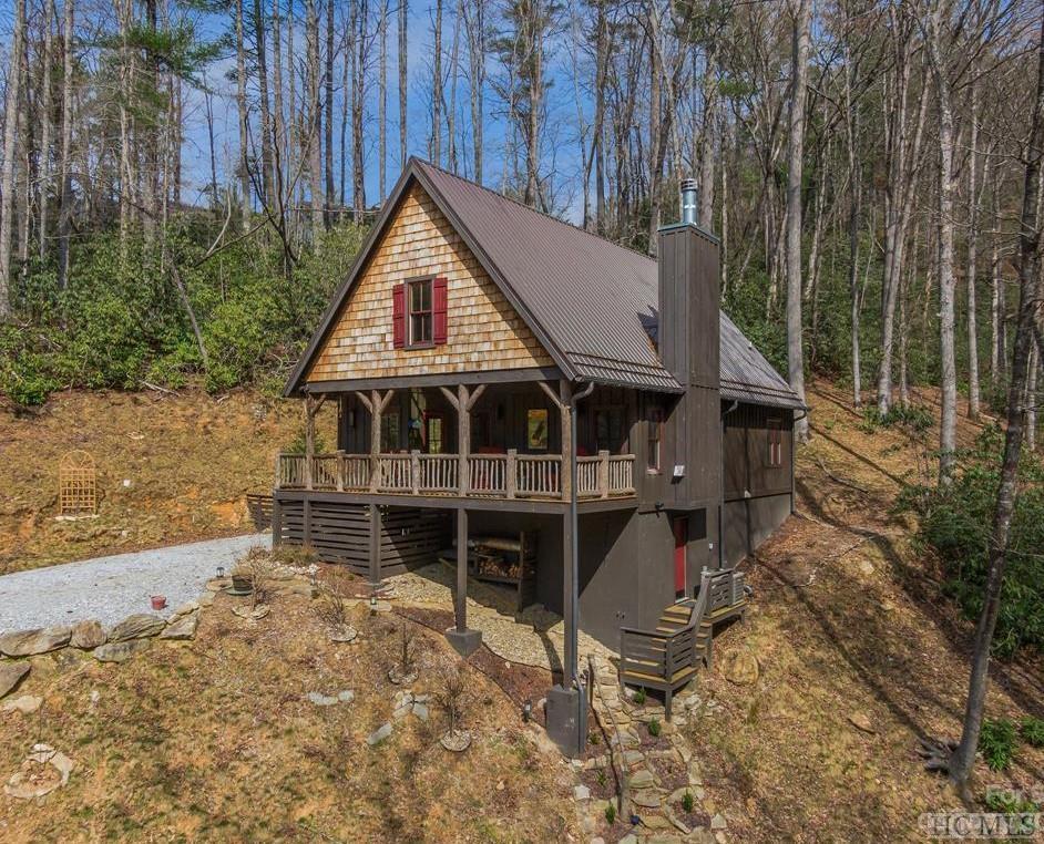 3709 Whiteside Cove Road