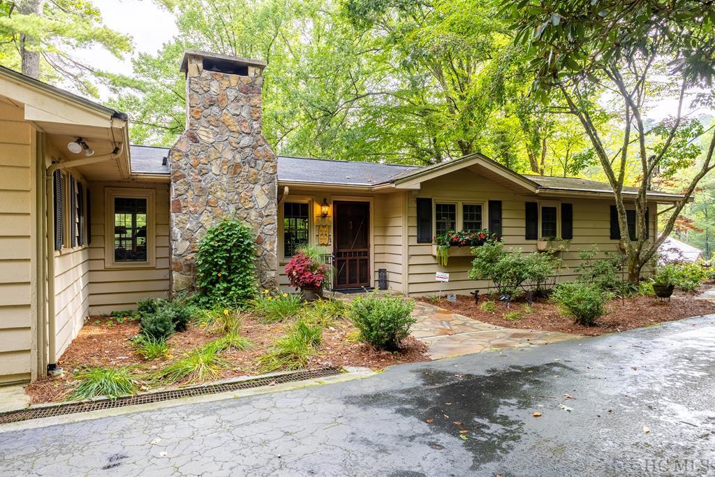 554 Moorewood Road