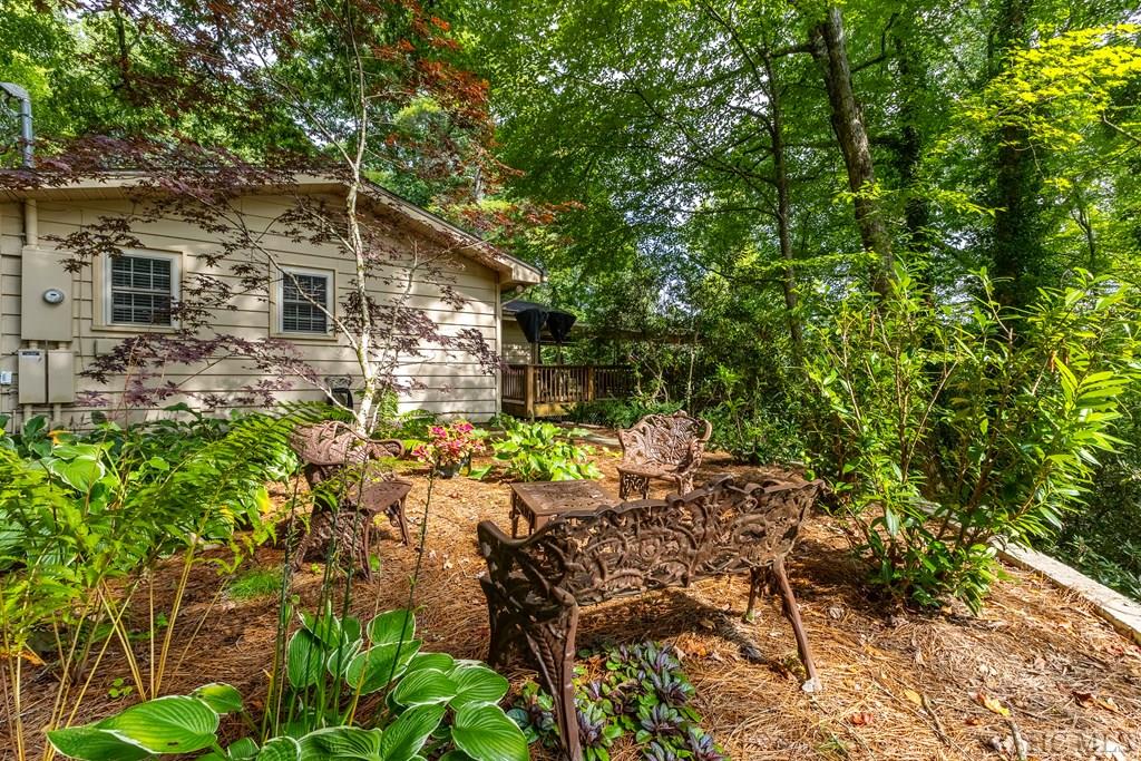 554 Moorewood Road