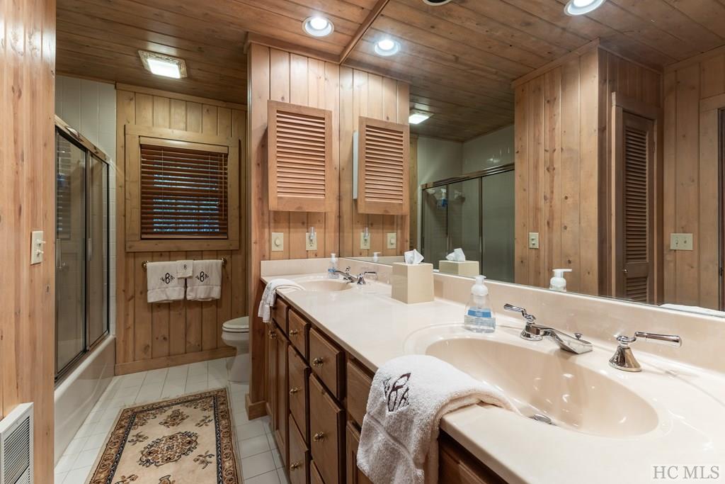 554 Moorewood Road