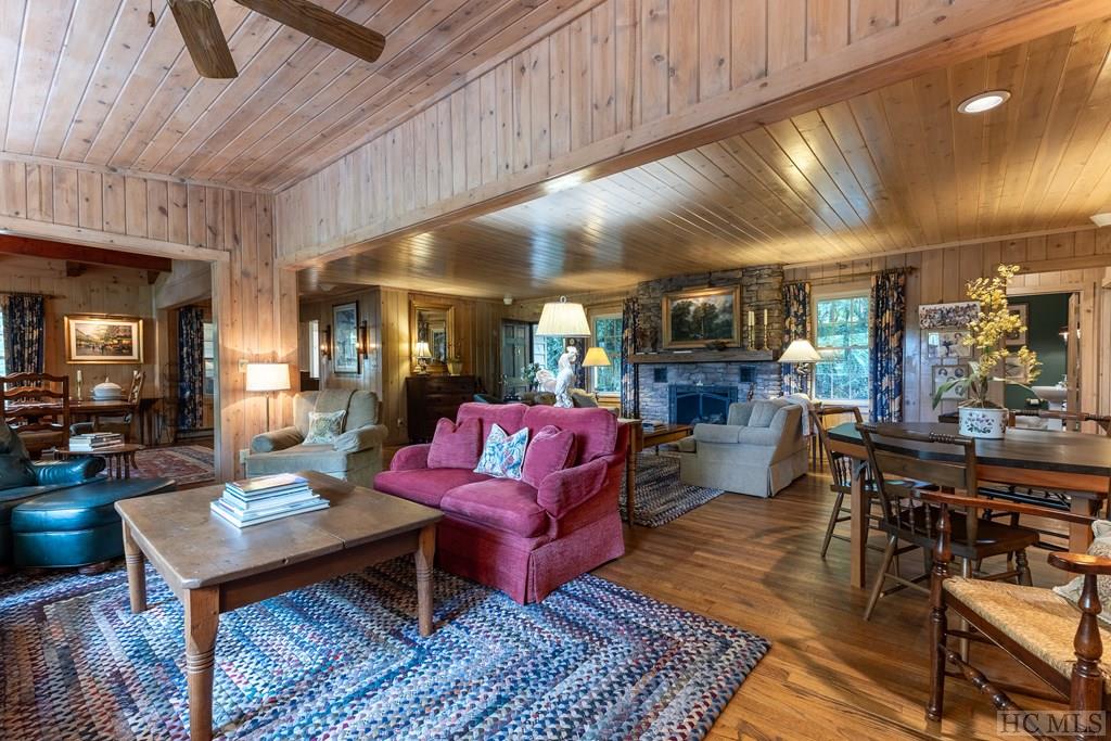 554 Moorewood Road