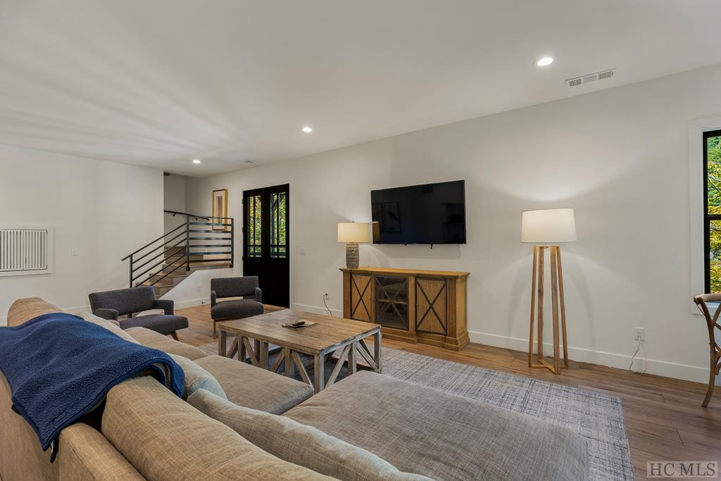 1139 Cullasaja Drive