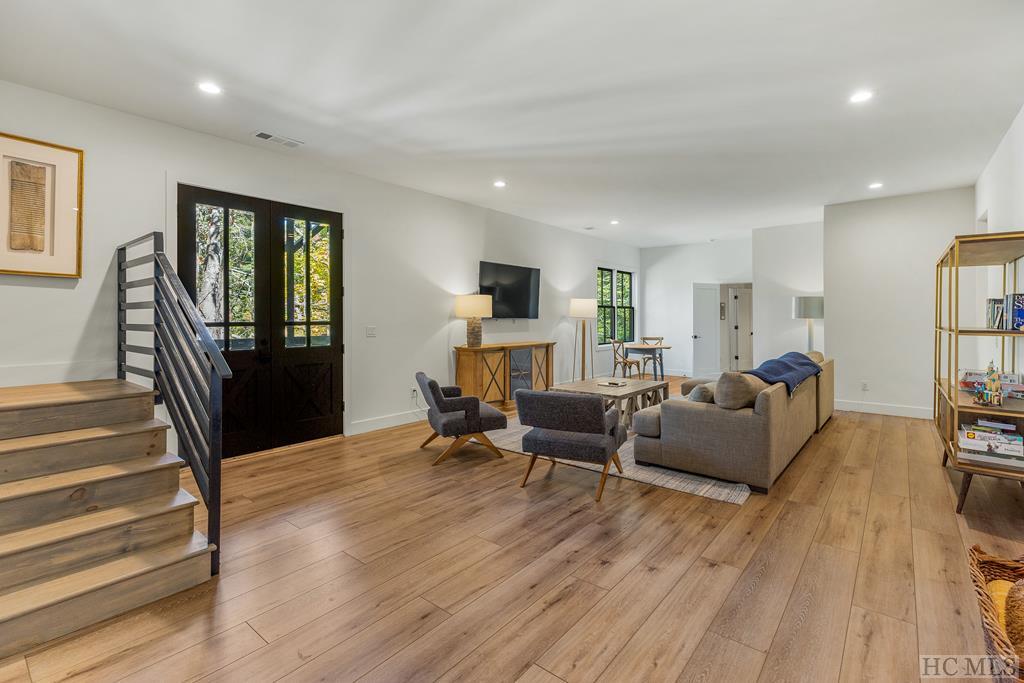 1139 Cullasaja Drive
