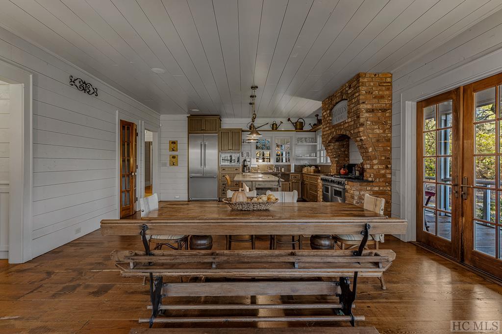 1290 Dillard Road