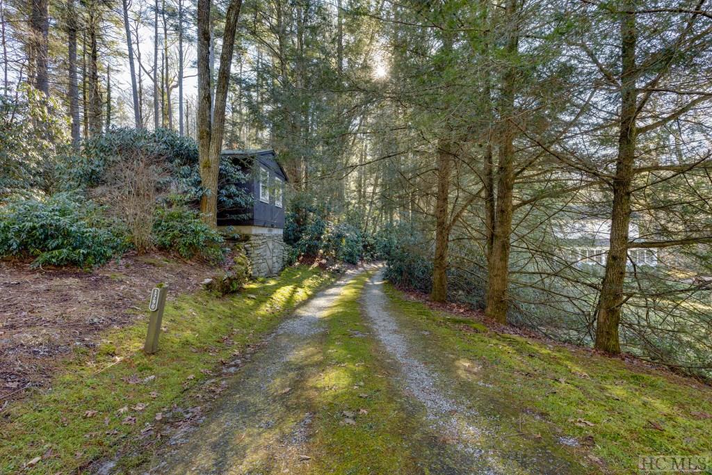 1290 Dillard Road