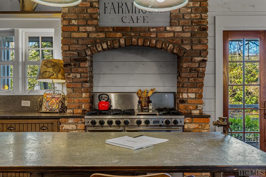 1290 Dillard Road