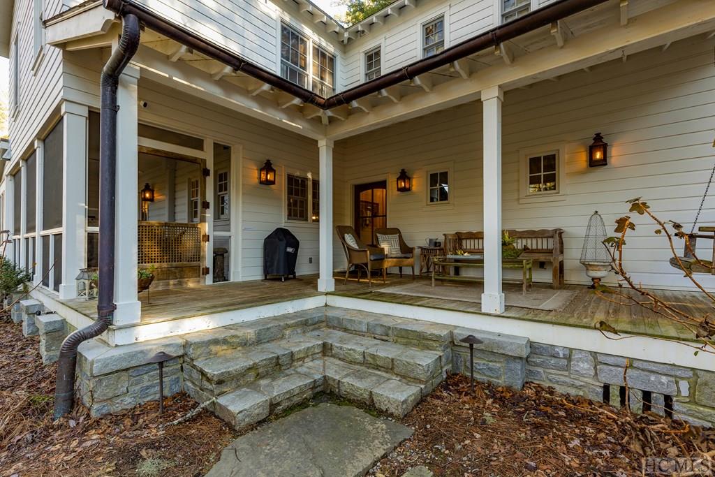 1290 Dillard Road