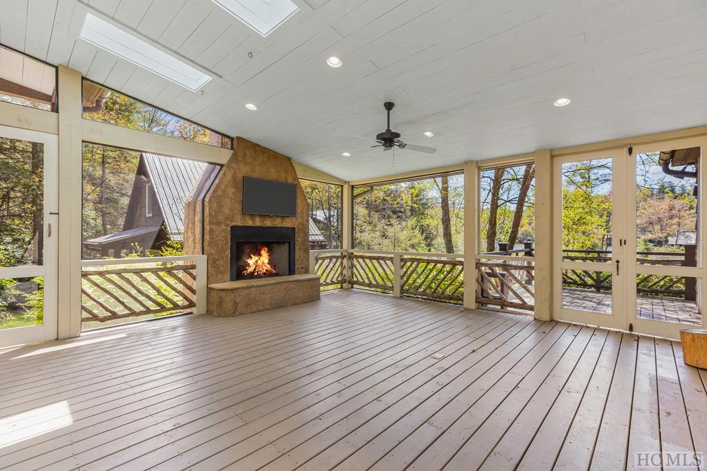 64 Boathouse Lane