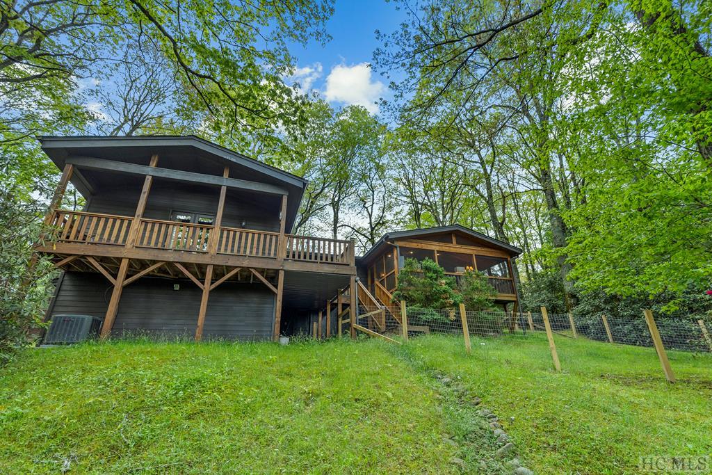 203 Rolling Acres Drive