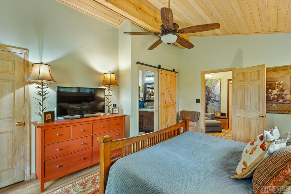 203 Rolling Acres Drive